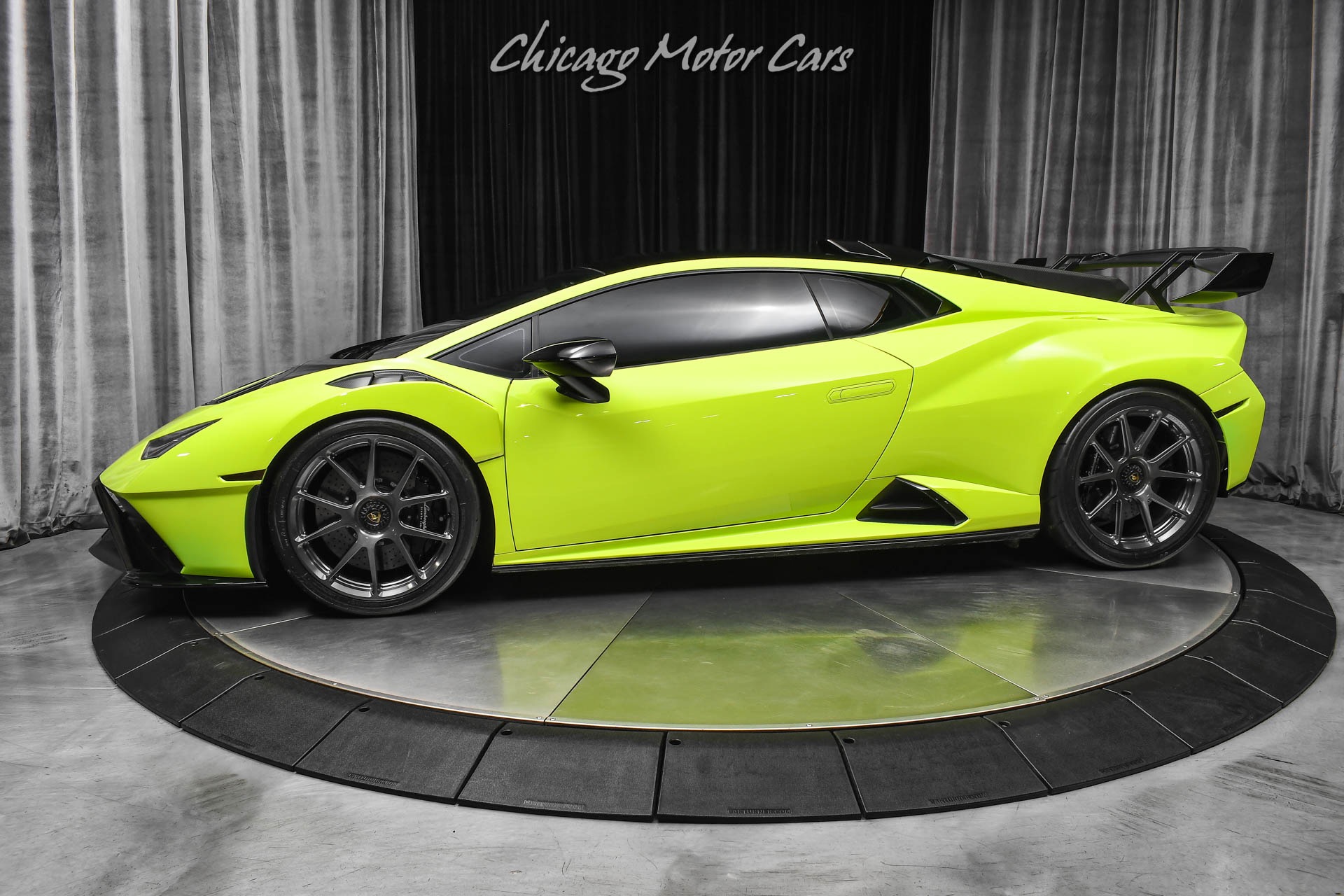 2022 Lamborghini Huracan STO Coupe's photo