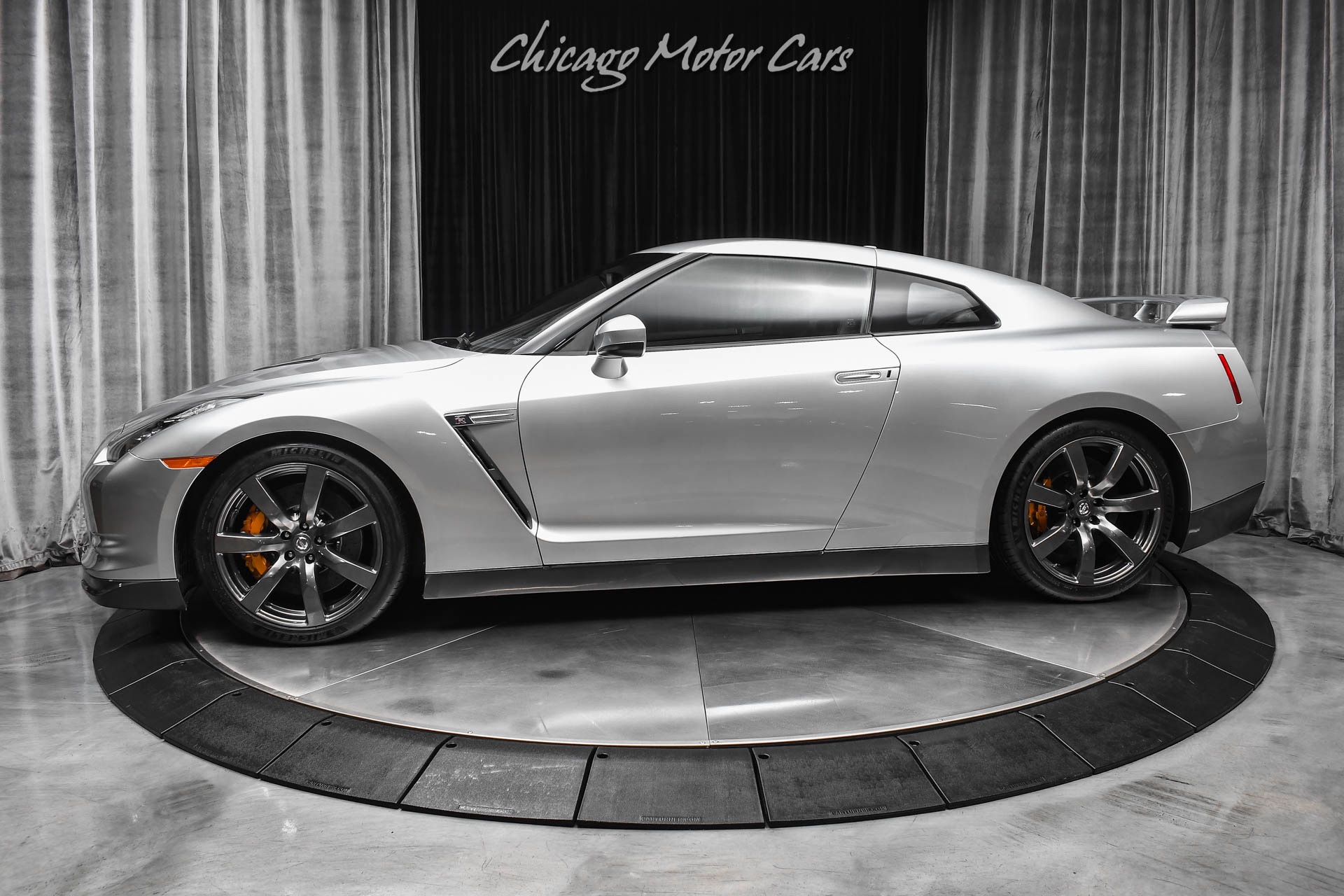 2009 Nissan GT-R GT-R Premium's photo