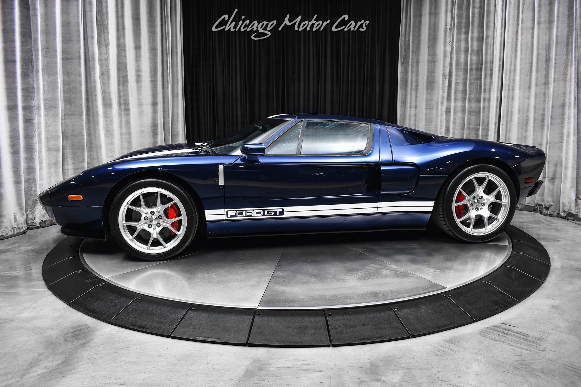 2005 Ford GT -'s photo