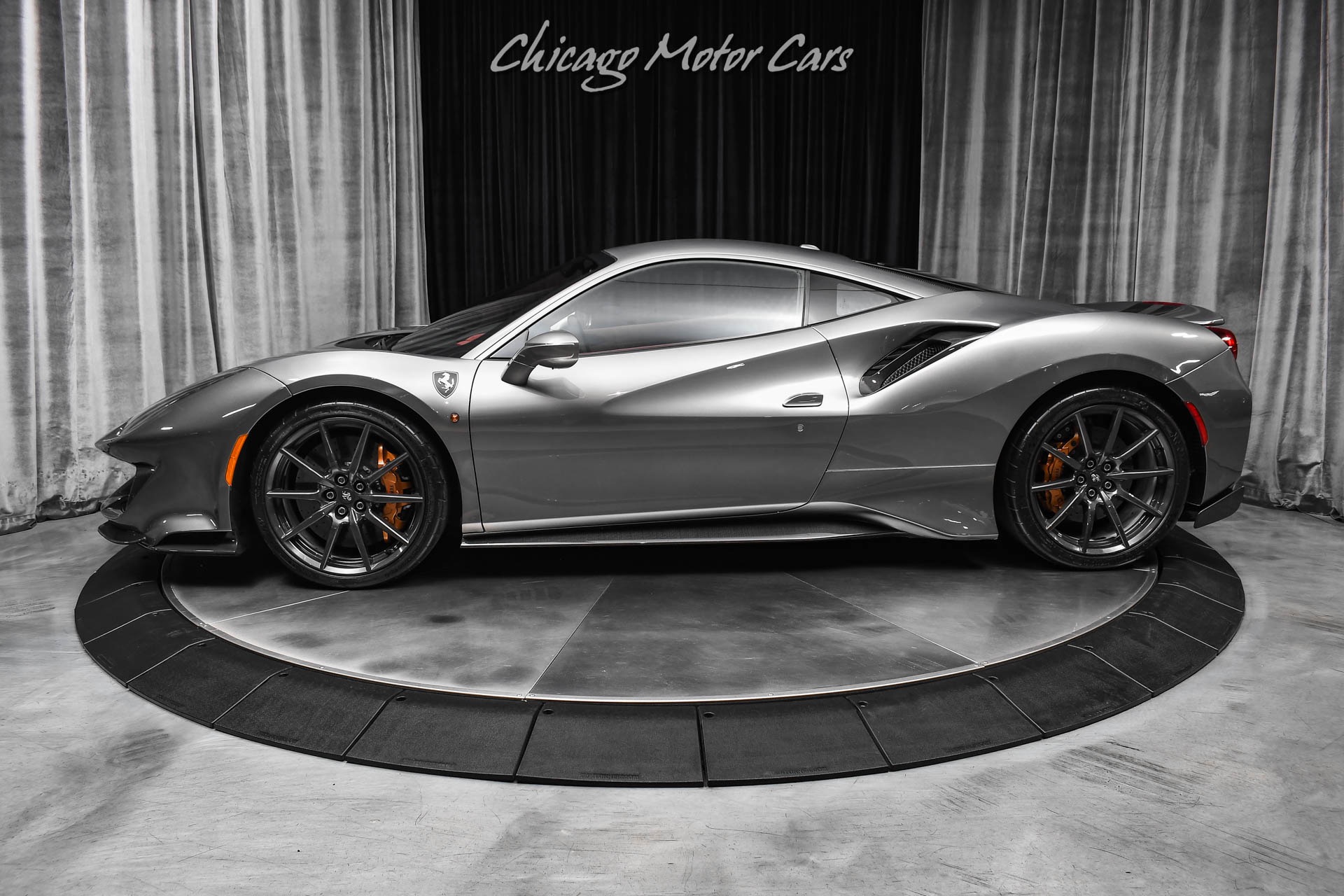 2019 Ferrari 488 -'s photo