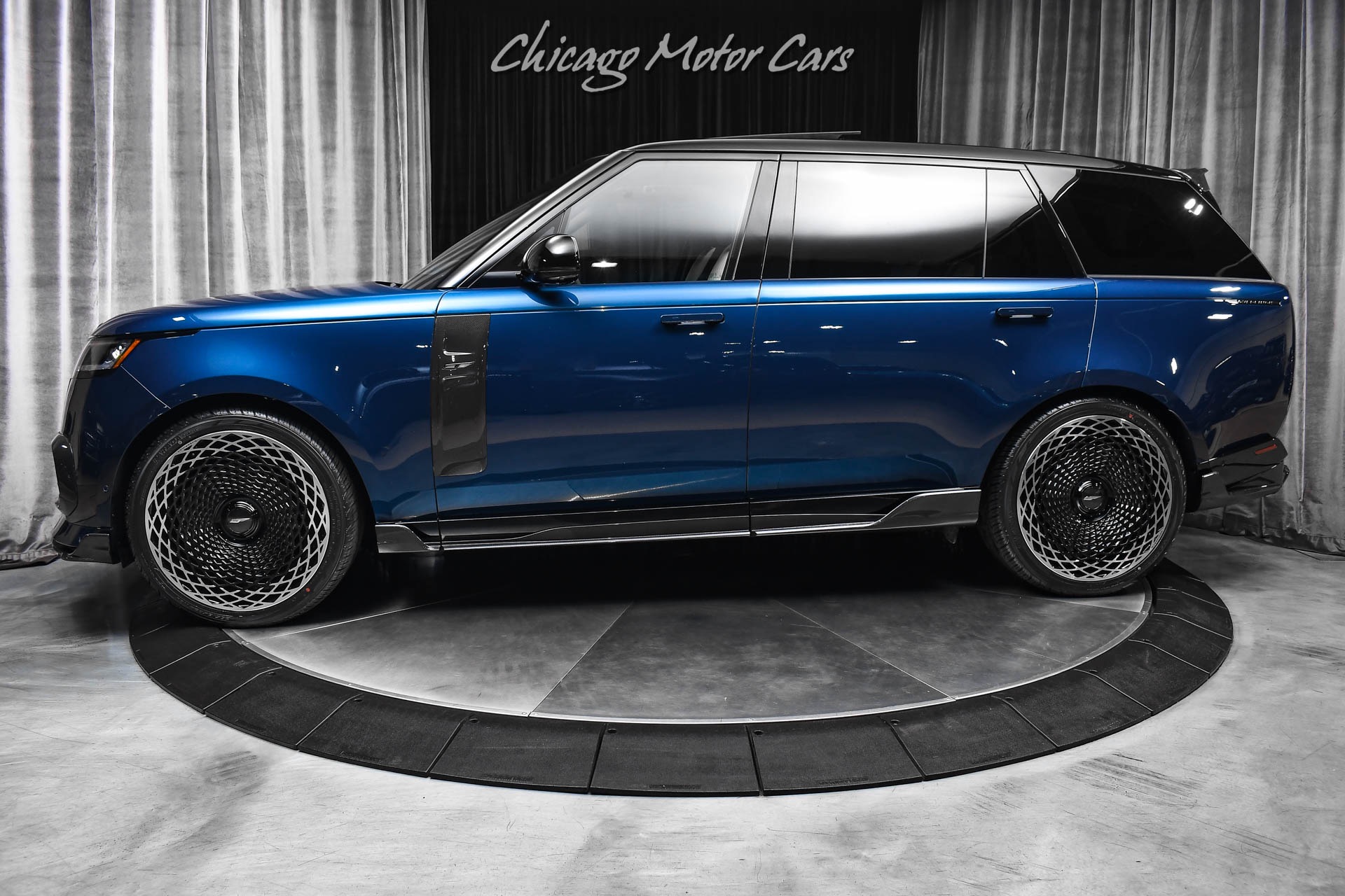 2026 Land Rover Range Rover 4.4 SE LWB 7's photo