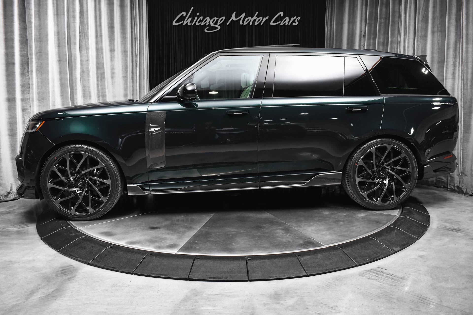 2026 Land Rover Range Rover 4.4 SE LWB 7's photo