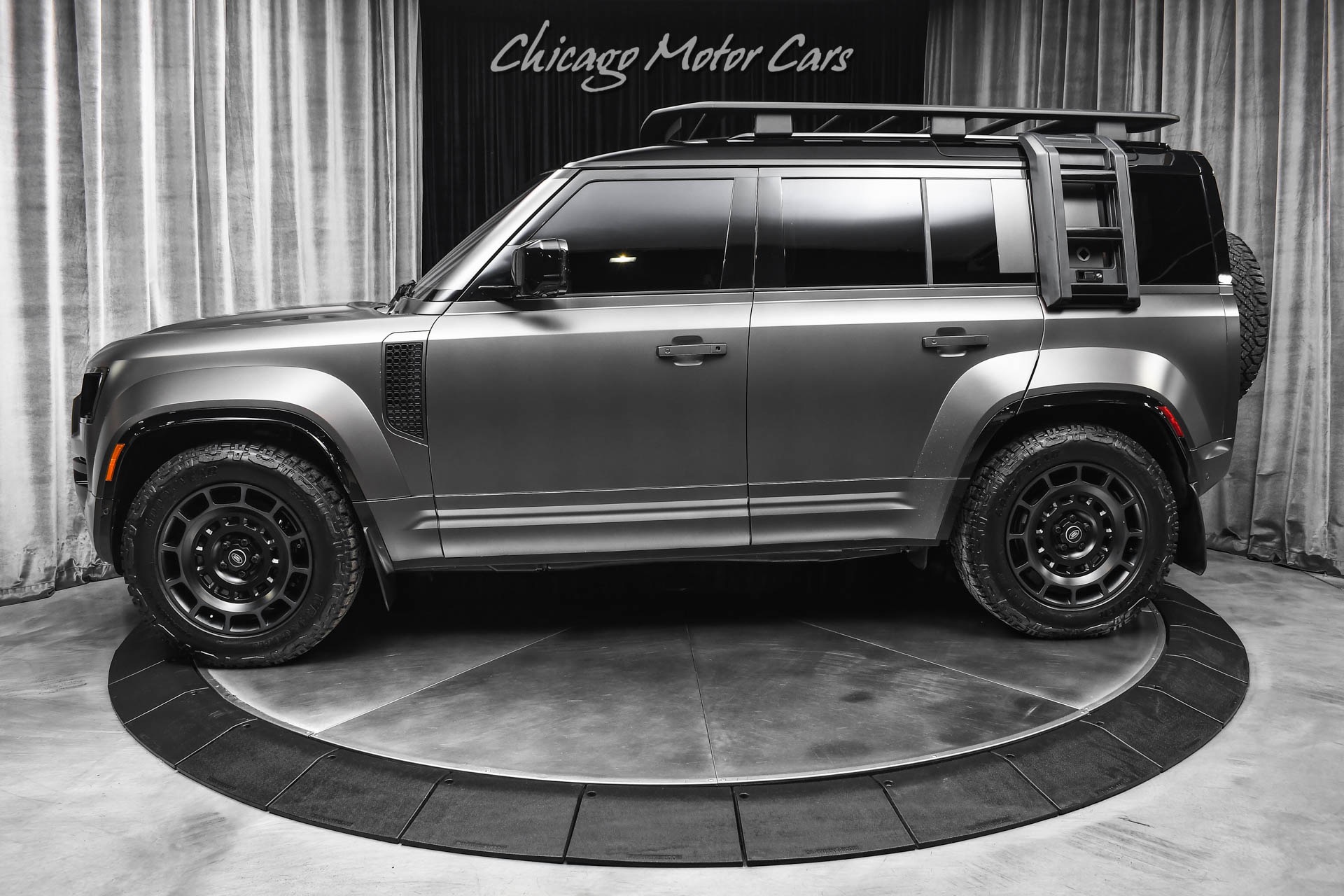 2025 Land Rover Defender 110 Octa P635's photo