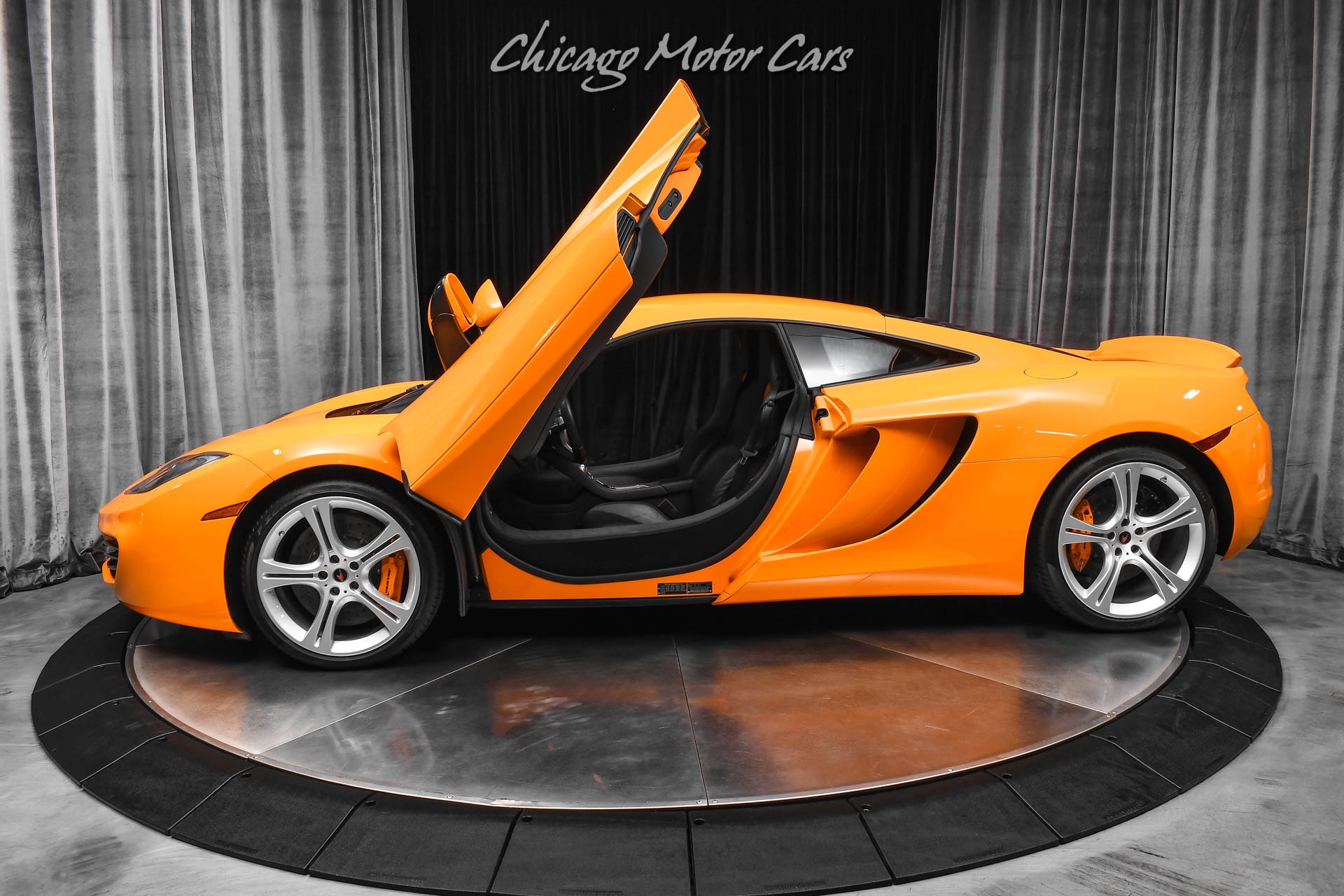 2012 McLaren MP4-12C -'s photo