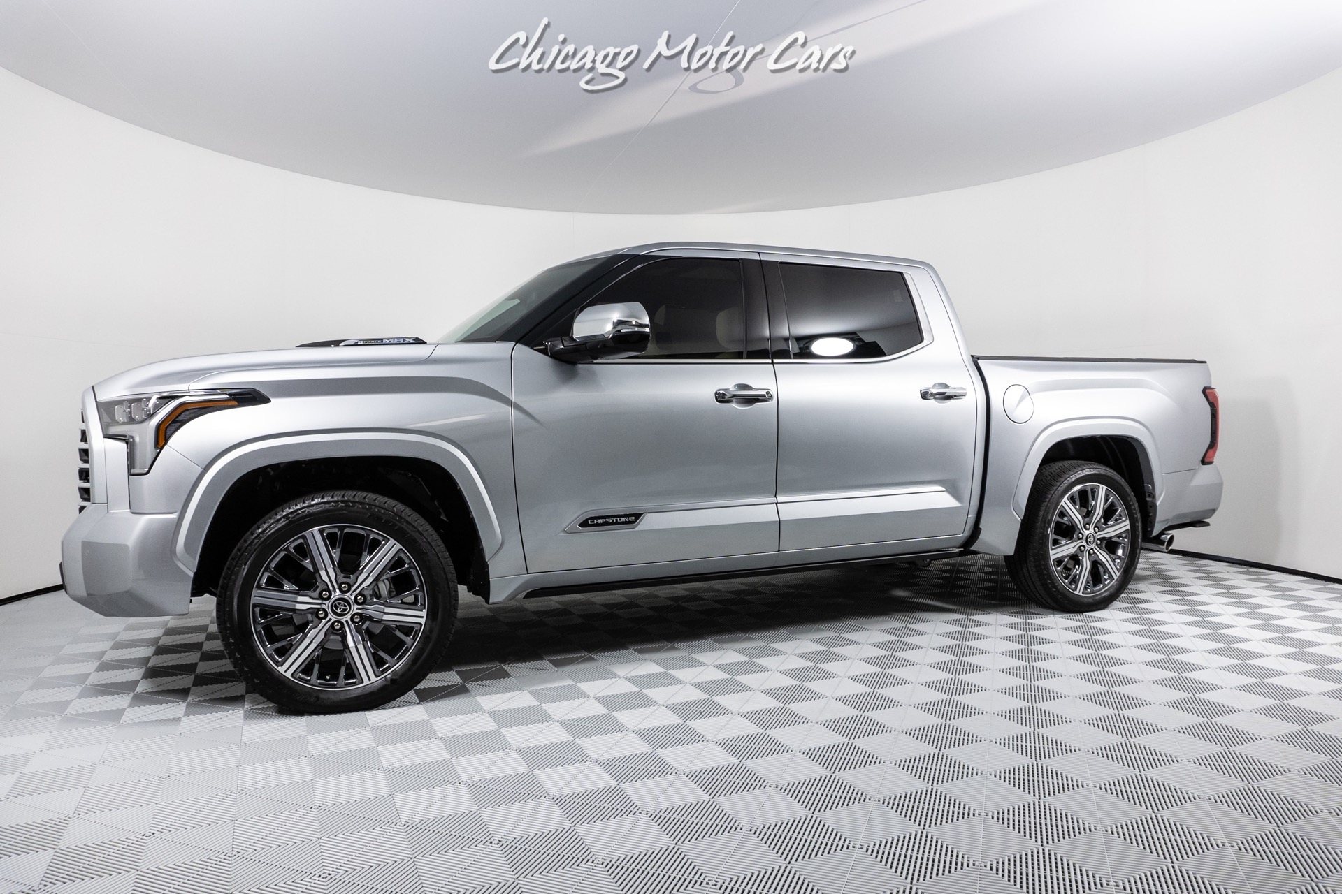 Used-2022-Toyota-Tundra-Capstone-HV-CREWMAX-4x4-only-700-miles-New-Hybrid-Technology-Bed-Extender