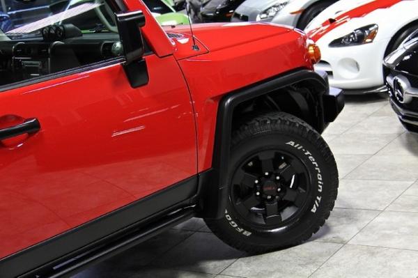 New-2012-Toyota-FJ-Cruiser