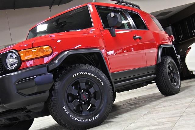 New-2012-Toyota-FJ-Cruiser