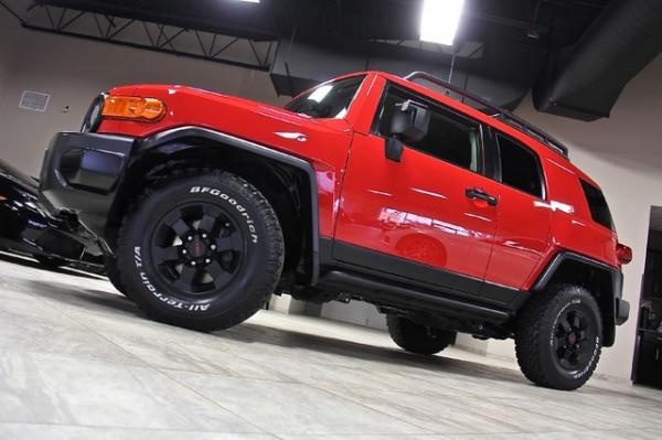 New-2012-Toyota-FJ-Cruiser