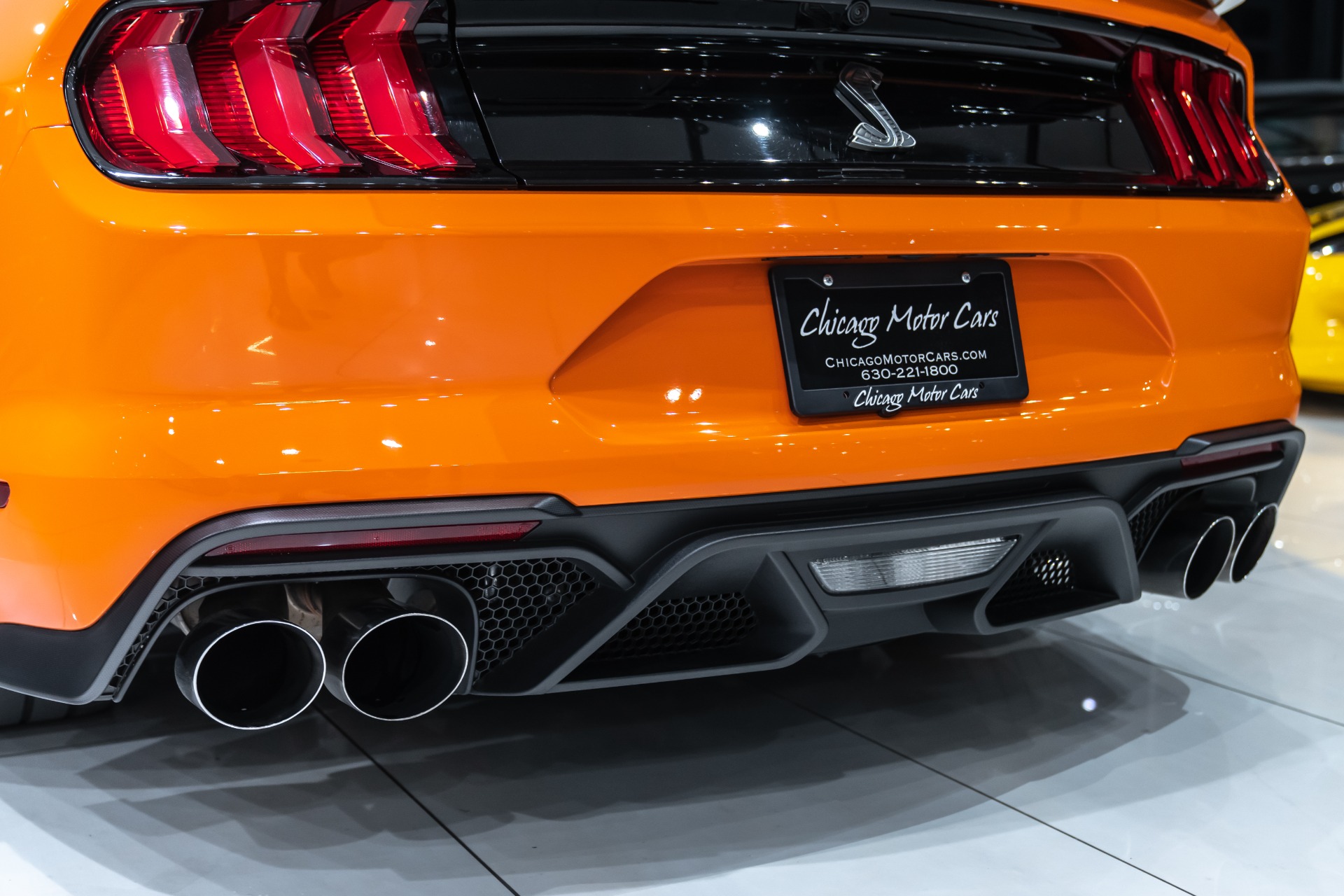 Used-2020-Ford-Mustang-Shelby-GT500-Coupe-Twister-Orange-Tech-Pkg-Handling-Pkg-Recaro-Seats