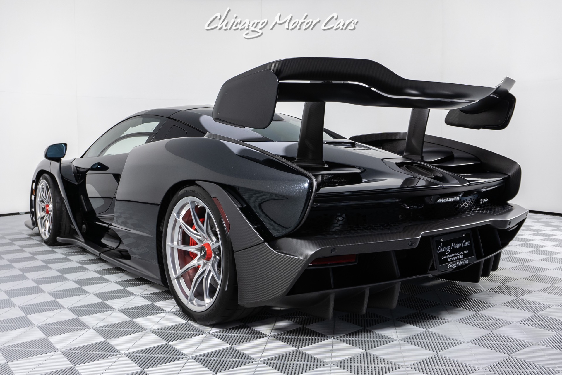 Used-2019-McLaren-Senna-Coupe-ONLY-553-Miles-MSO-Diamond-Black-TONS-of-Carbon-35-OF-500-MADE-RARE