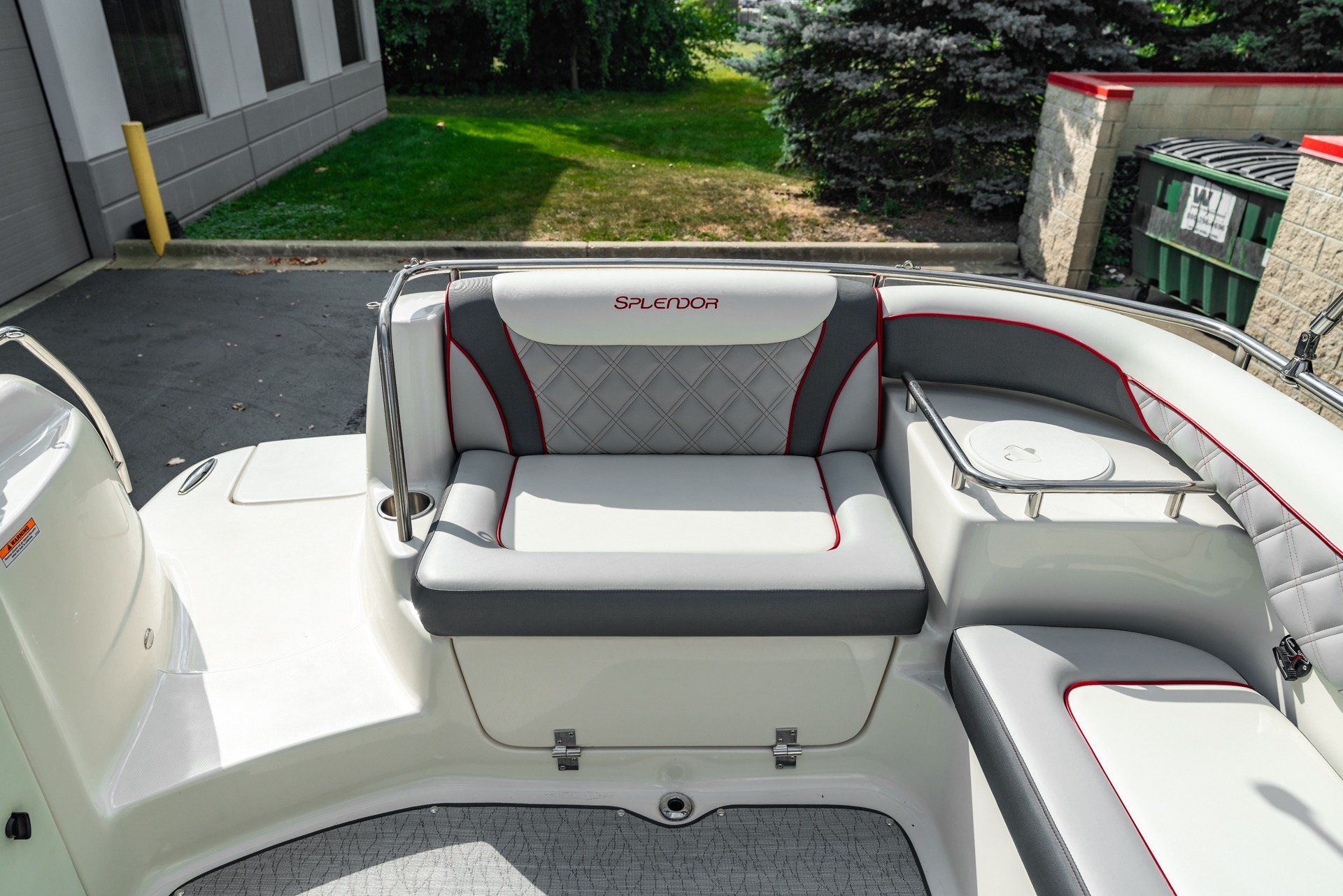 New-2022-Splendor-240-Platinum-Bowrider-Mercruiser-62-12-Passenger-BRAND-NEW