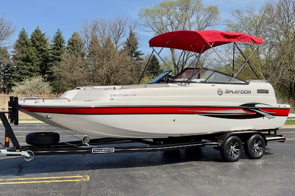 New-2022-Splendor-240-Platinum-Bowrider-Mercruiser-62-12-Passenger-BRAND-NEW