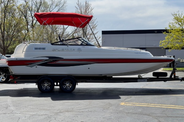 New-2022-Splendor-240-Platinum-Bowrider-Mercruiser-62-12-Passenger-BRAND-NEW