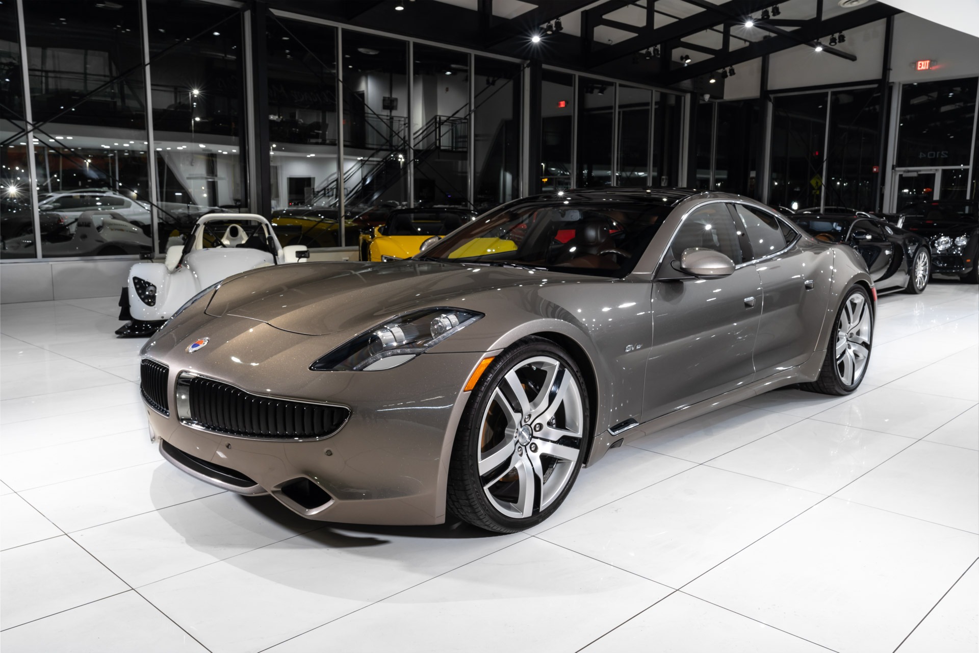 Used-2012-Fisker-Karma-EcoSport-Sedan-Plug-In-Hybrid-Stunning-Color-Combo-403HP-55-MPG