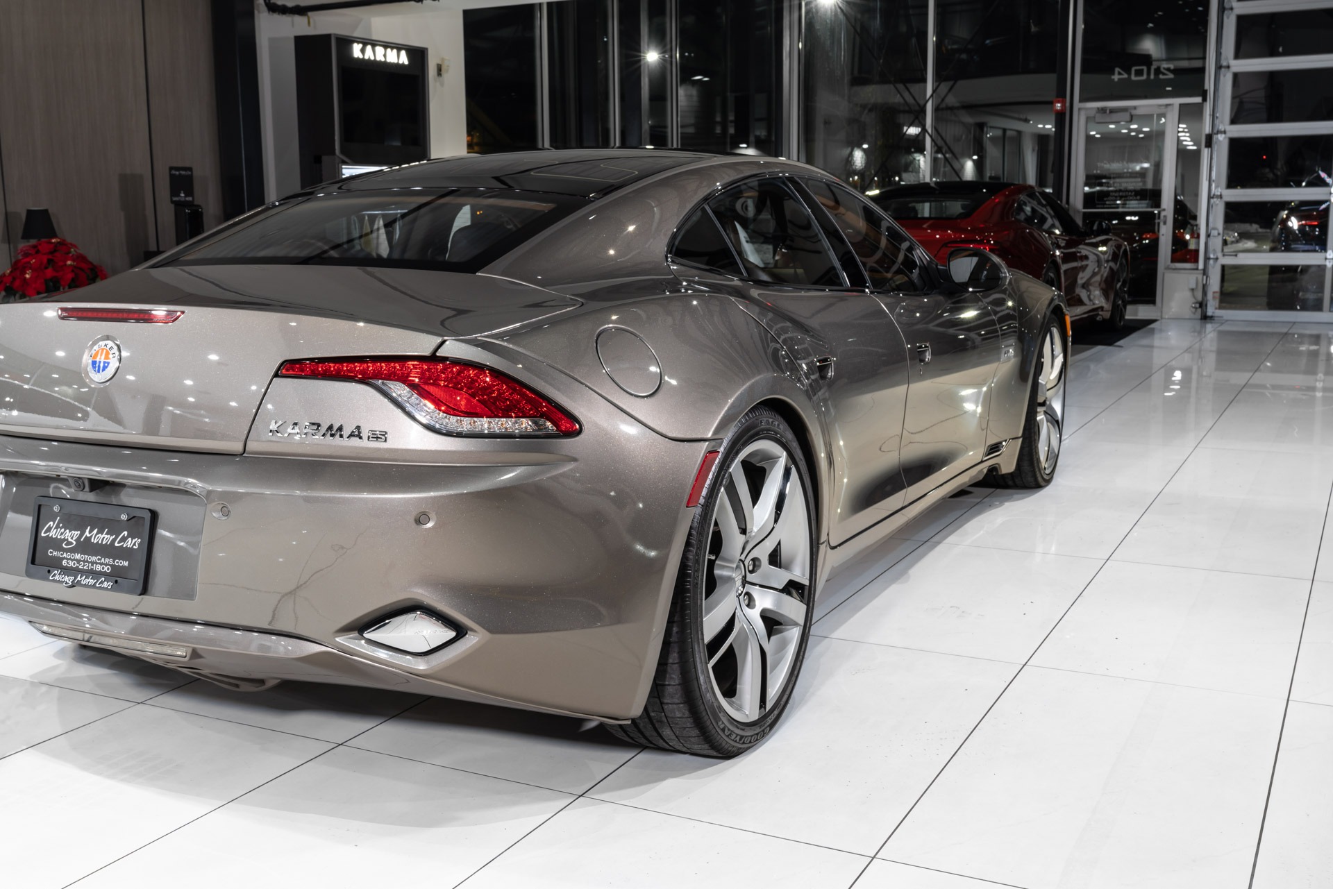 Used-2012-Fisker-Karma-EcoSport-Sedan-Plug-In-Hybrid-Stunning-Color-Combo-403HP-55-MPG