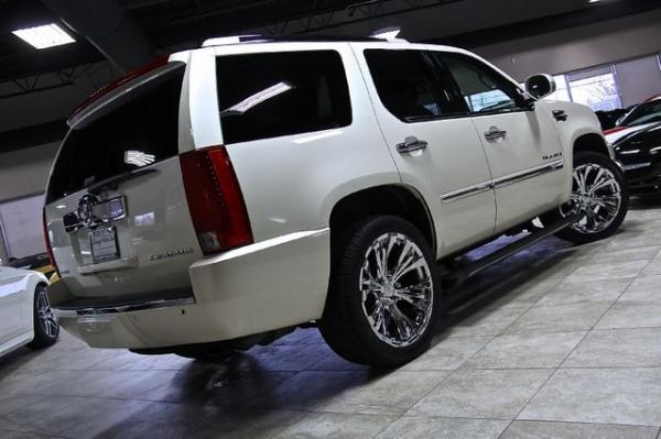 New-2008-Cadillac-Escalade-Platinum-AWD