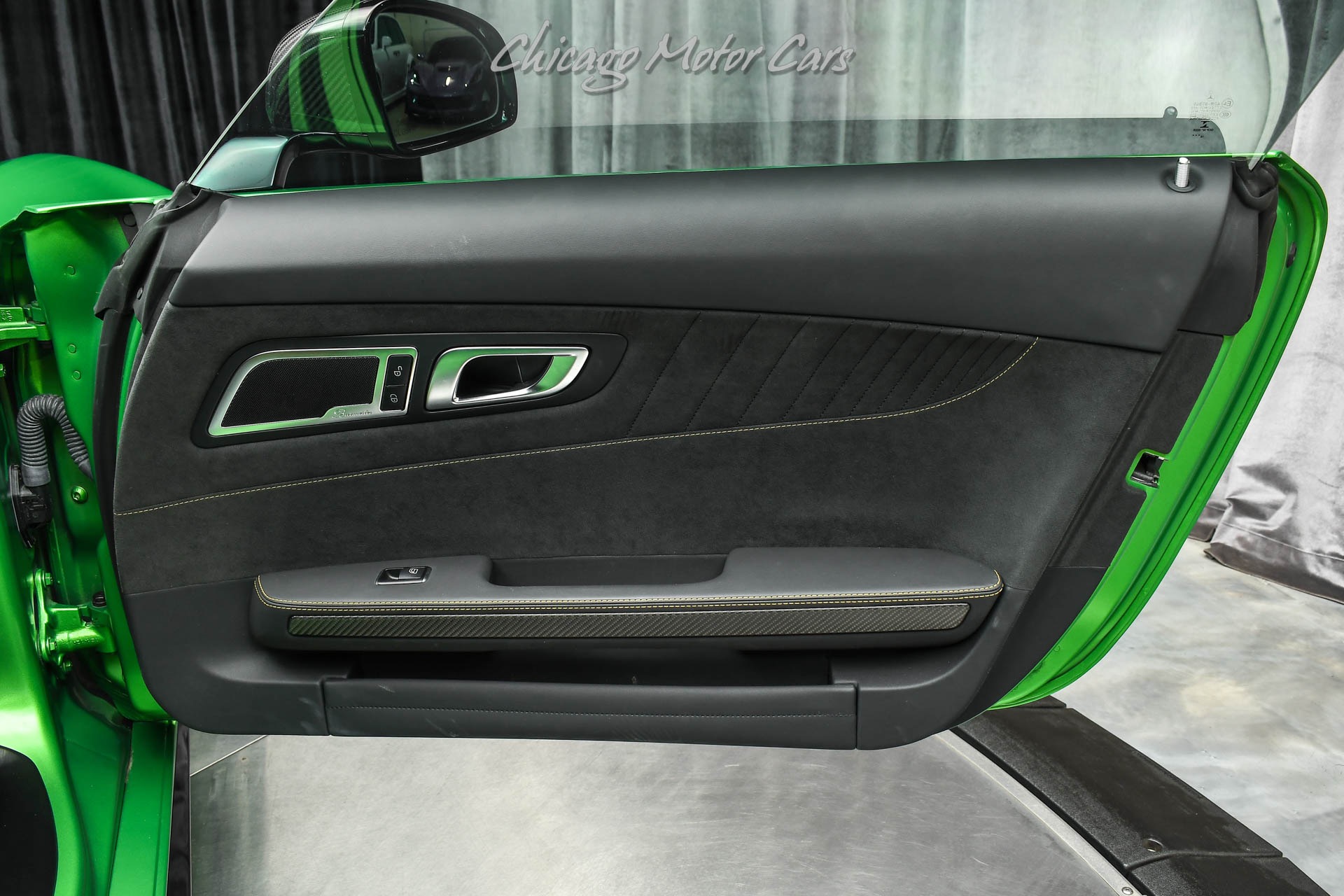 Used-2020-Mercedes-Benz-AMG-GTR-Coupe-Green-Hell-Magno-Exclusive-Interior-Carbon-Fiber-Pkg-II-PPF