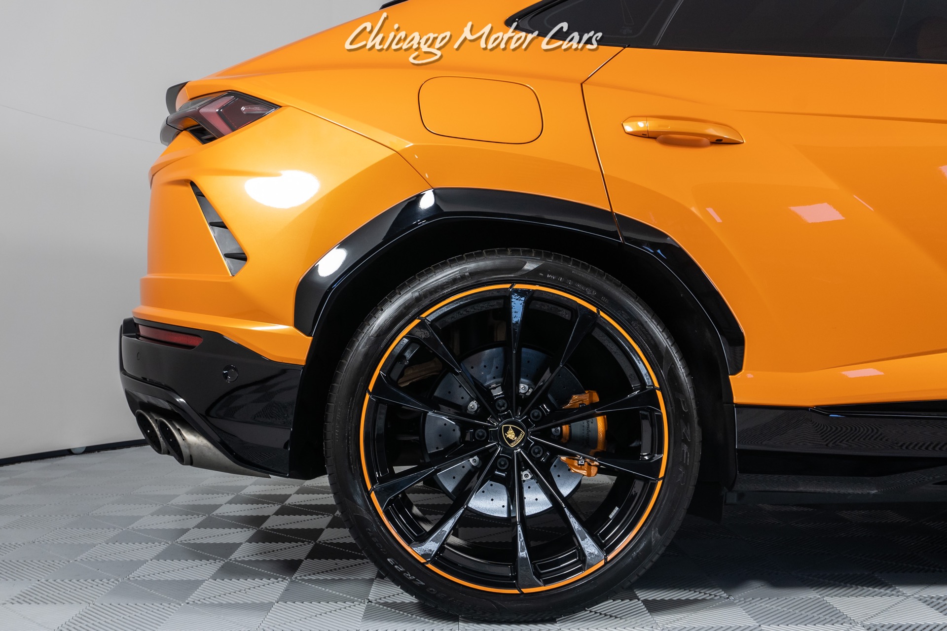 Used-2021-Lamborghini-Urus-Pearl-Capsule-Edition-Park-Assistance-Package-Insane-Spec-Loaded