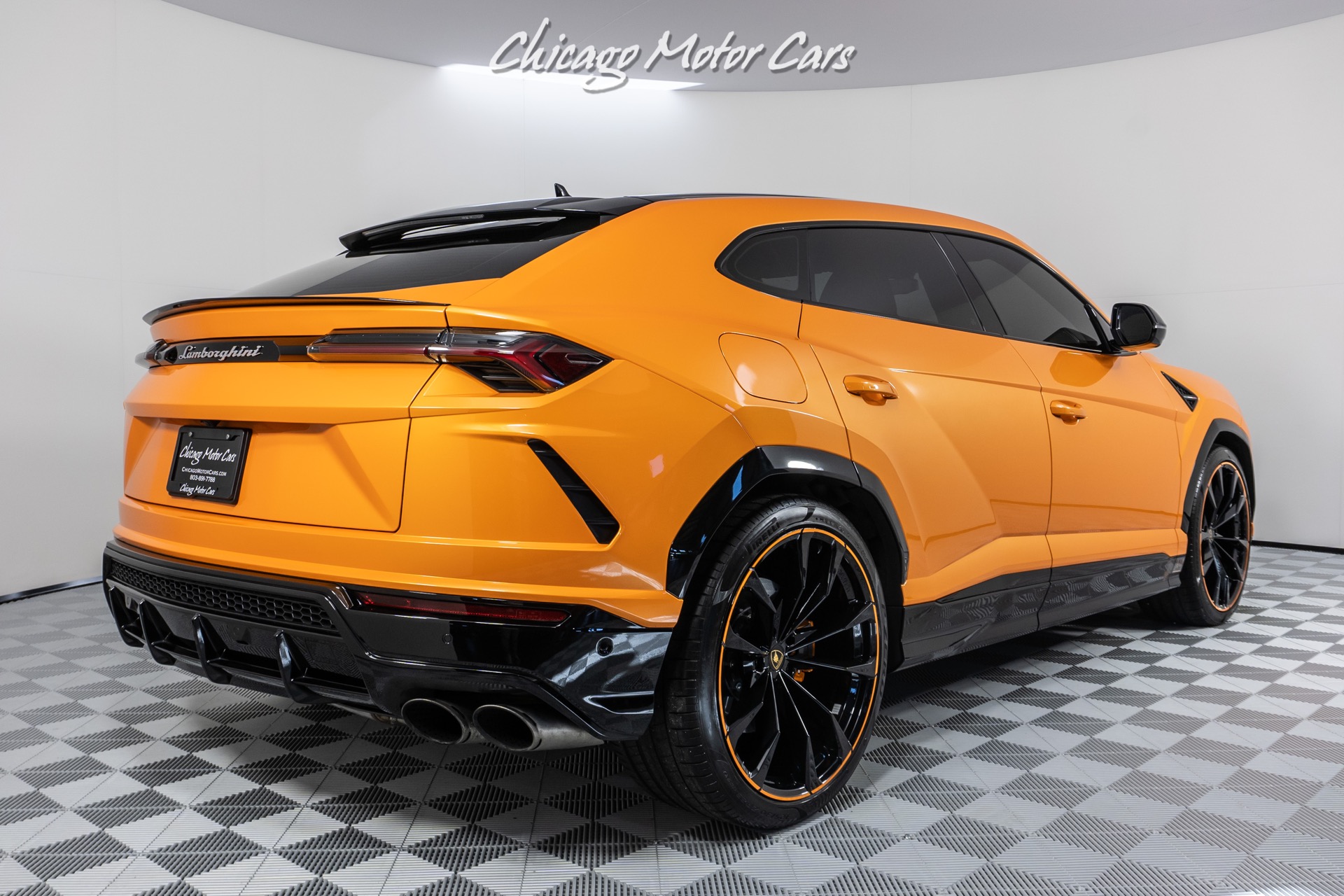 Used-2021-Lamborghini-Urus-Pearl-Capsule-Edition-Park-Assistance-Package-Insane-Spec-Loaded