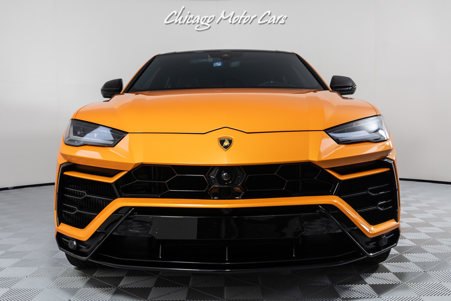 Used-2021-Lamborghini-Urus-Pearl-Capsule-Edition-Park-Assistance-Package-Insane-Spec-Loaded