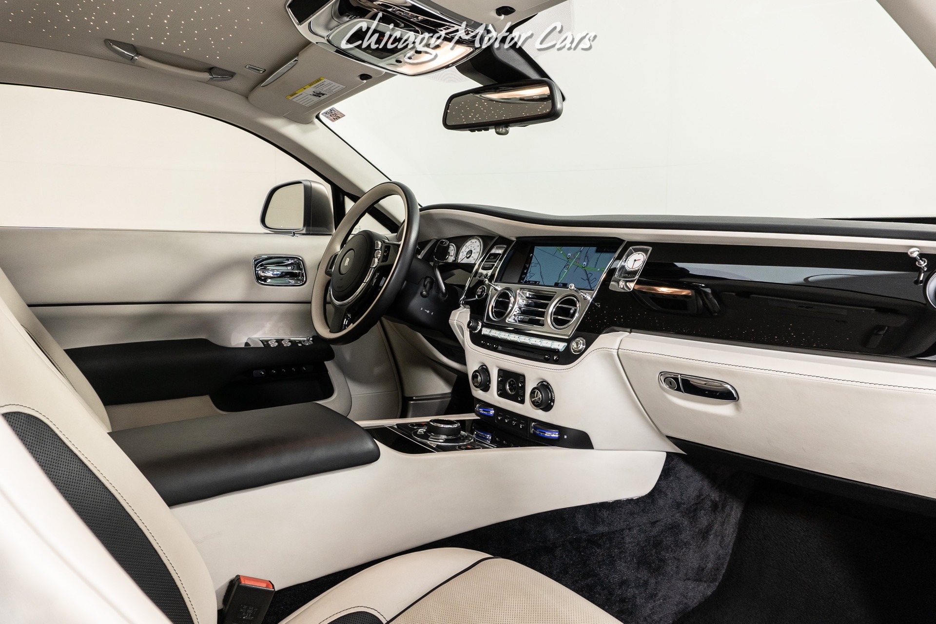 Used-2018-Rolls-Royce-Wraith-Starlight-Headliner-Two-Tone-Exterior-Bespoke-Interior-Loaded