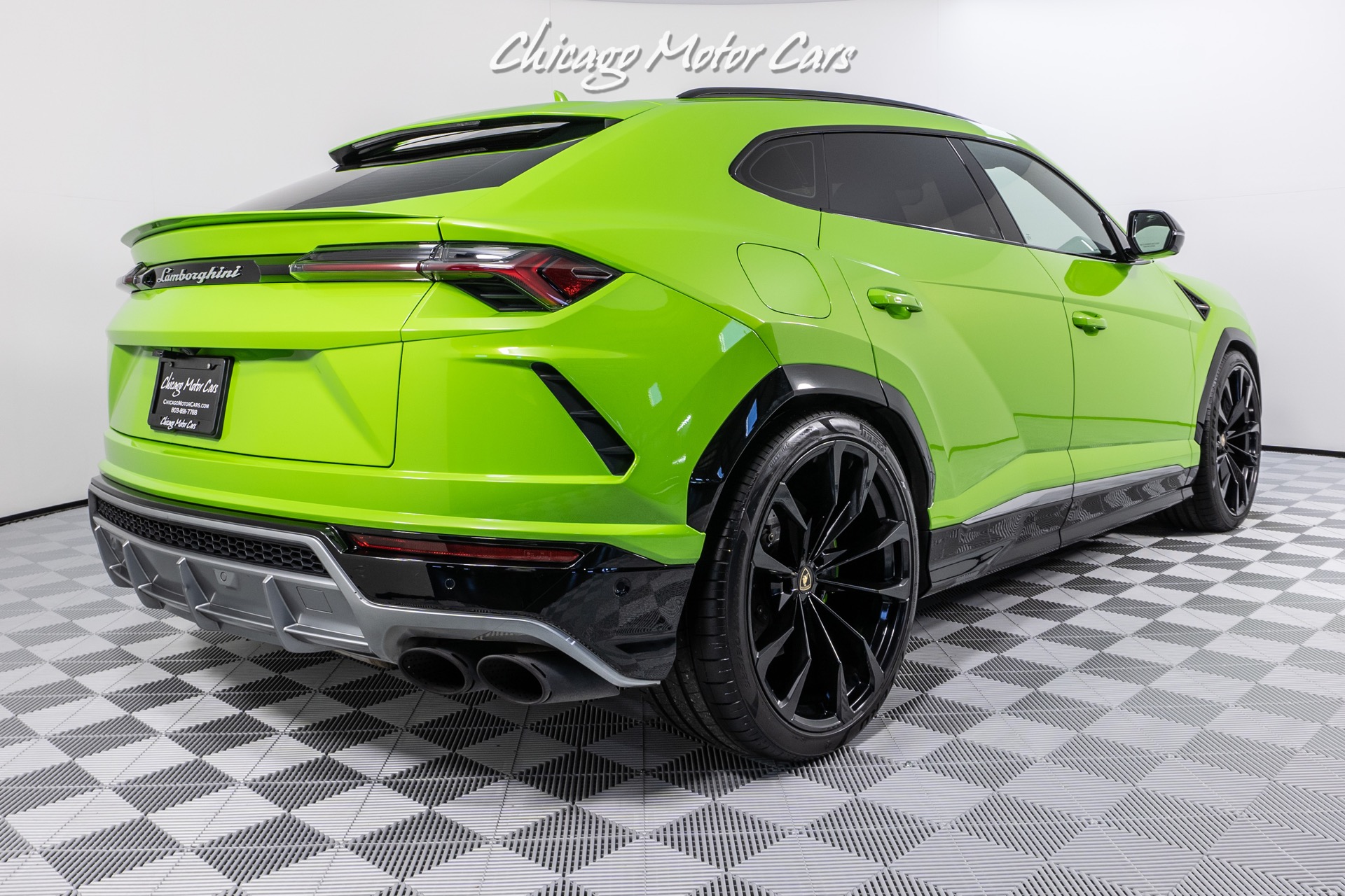 Used-2021-Lamborghini-Urus-Rare-Verde-Mantis-Finish-High-Gloss-Style-Package-Full-Front-PPF-Loaded
