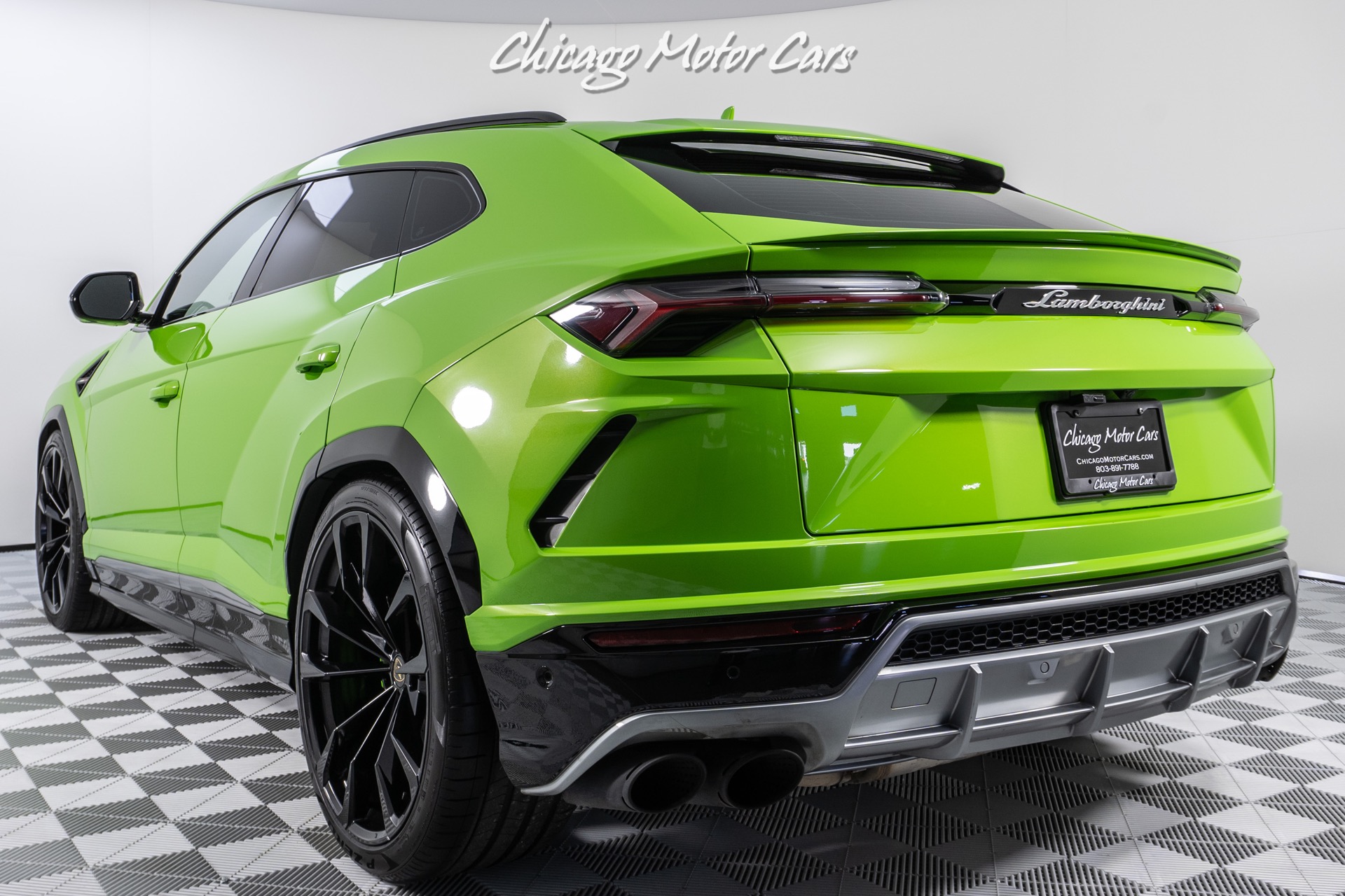 Used-2021-Lamborghini-Urus-Rare-Verde-Mantis-Finish-High-Gloss-Style-Package-Full-Front-PPF-Loaded