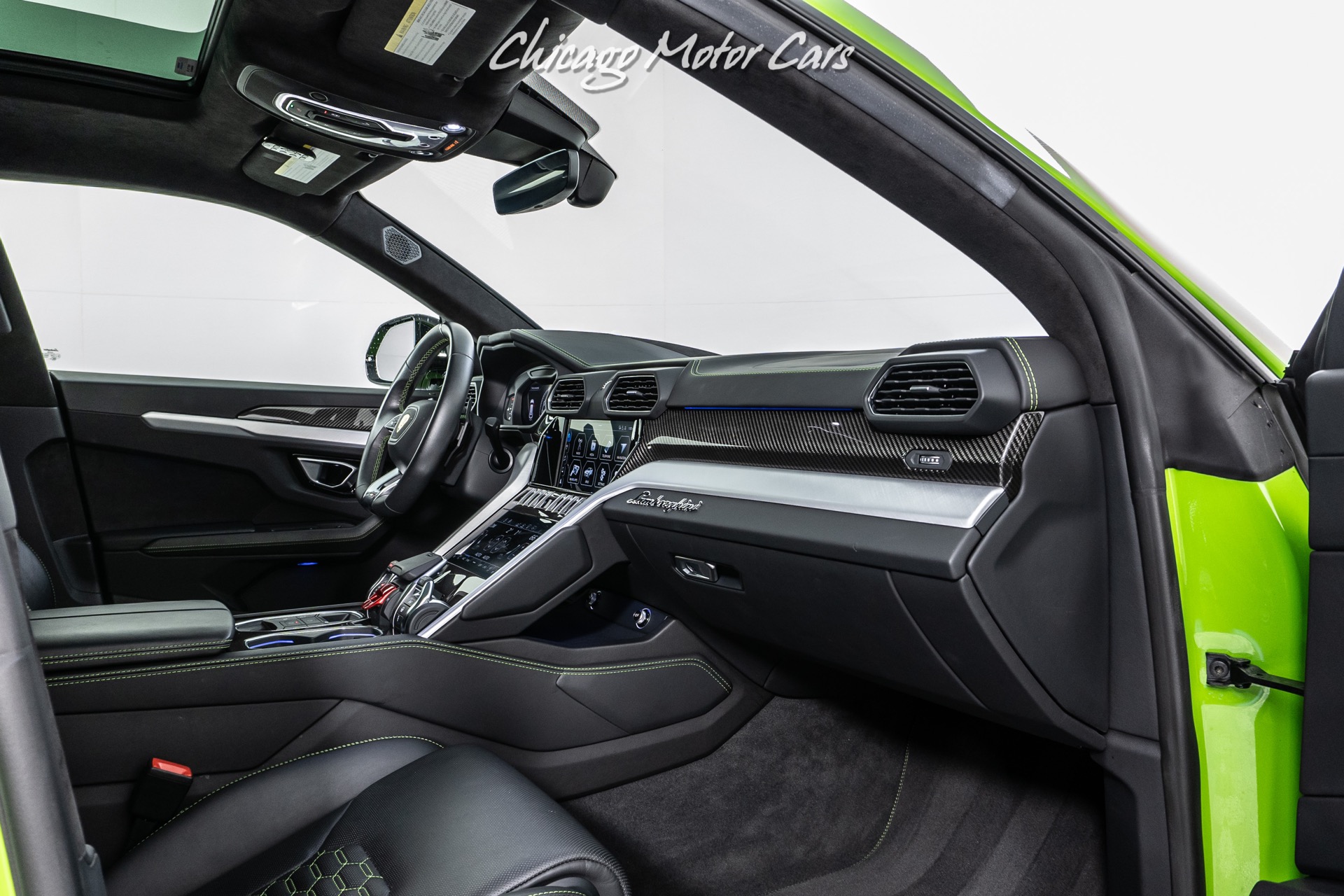 Used-2021-Lamborghini-Urus-Rare-Verde-Mantis-Finish-High-Gloss-Style-Package-Full-Front-PPF-Loaded