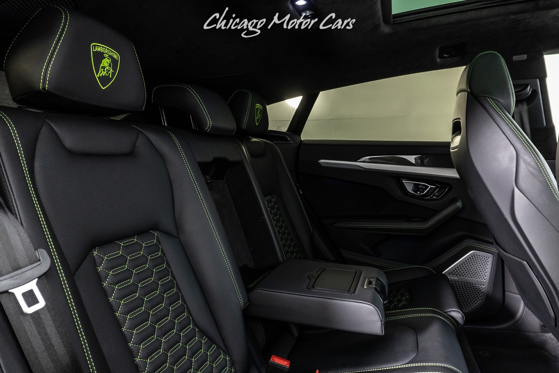 Used-2021-Lamborghini-Urus-Rare-Verde-Mantis-Finish-High-Gloss-Style-Package-Full-Front-PPF-Loaded