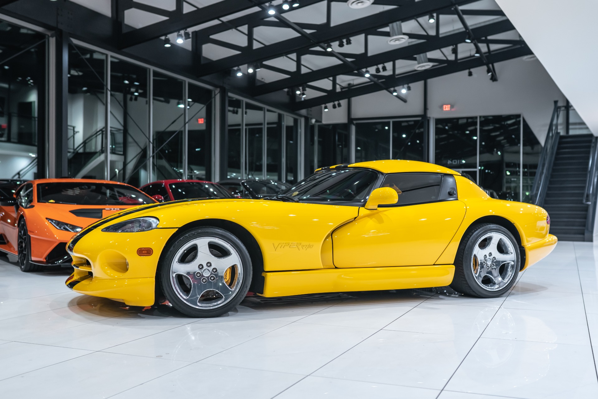 Used-2002-Dodge-Viper-RT10-Race-Yellow-over-Black-Clean-Carfax-BLUETOOTH-XM-RADIO