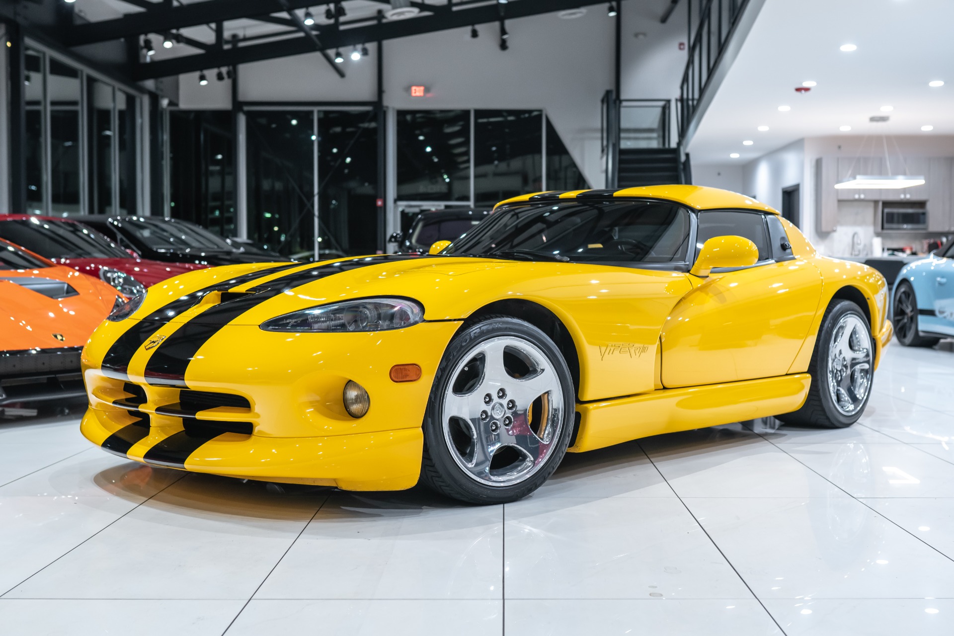 Used-2002-Dodge-Viper-RT10-Race-Yellow-over-Black-Clean-Carfax-BLUETOOTH-XM-RADIO