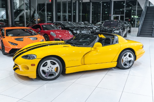 Used 2002 Dodge Viper RT/10 Race Yellow over Black Clean Carfax BLUETOOTH XM RADIO for sale Sold at Chicago Motor Cars in West Chicago IL 60185 3