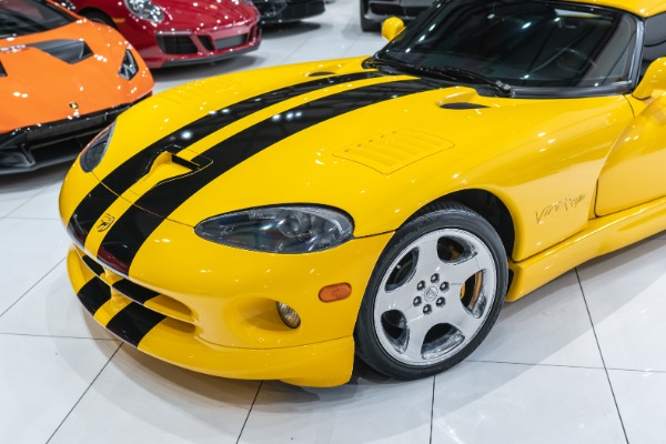 Used 2002 Dodge Viper RT/10 Race Yellow over Black Clean Carfax BLUETOOTH XM RADIO for sale Sold at Chicago Motor Cars in West Chicago IL 60185 5