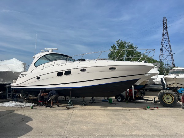 Used-2011-Four-Winns-V475-Only-750-Hours-Fully-Serviced-IP-600s-2-Heads-2-Staterooms