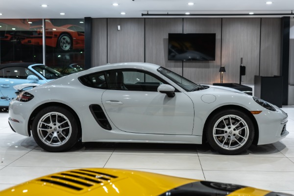 Used-2021-Porsche-718-Cayman-Coupe-Sport-Seats-PDK-Low-Miles-Clean-Carfax