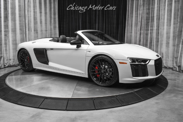 Used 2017 Audi R8 5.2 quattro V10 Spyder Suzuka Grey BOTH CARBON PACKS! Full Leather Pkg! for sale Sold at Chicago Motor Cars in West Chicago IL 60185 6