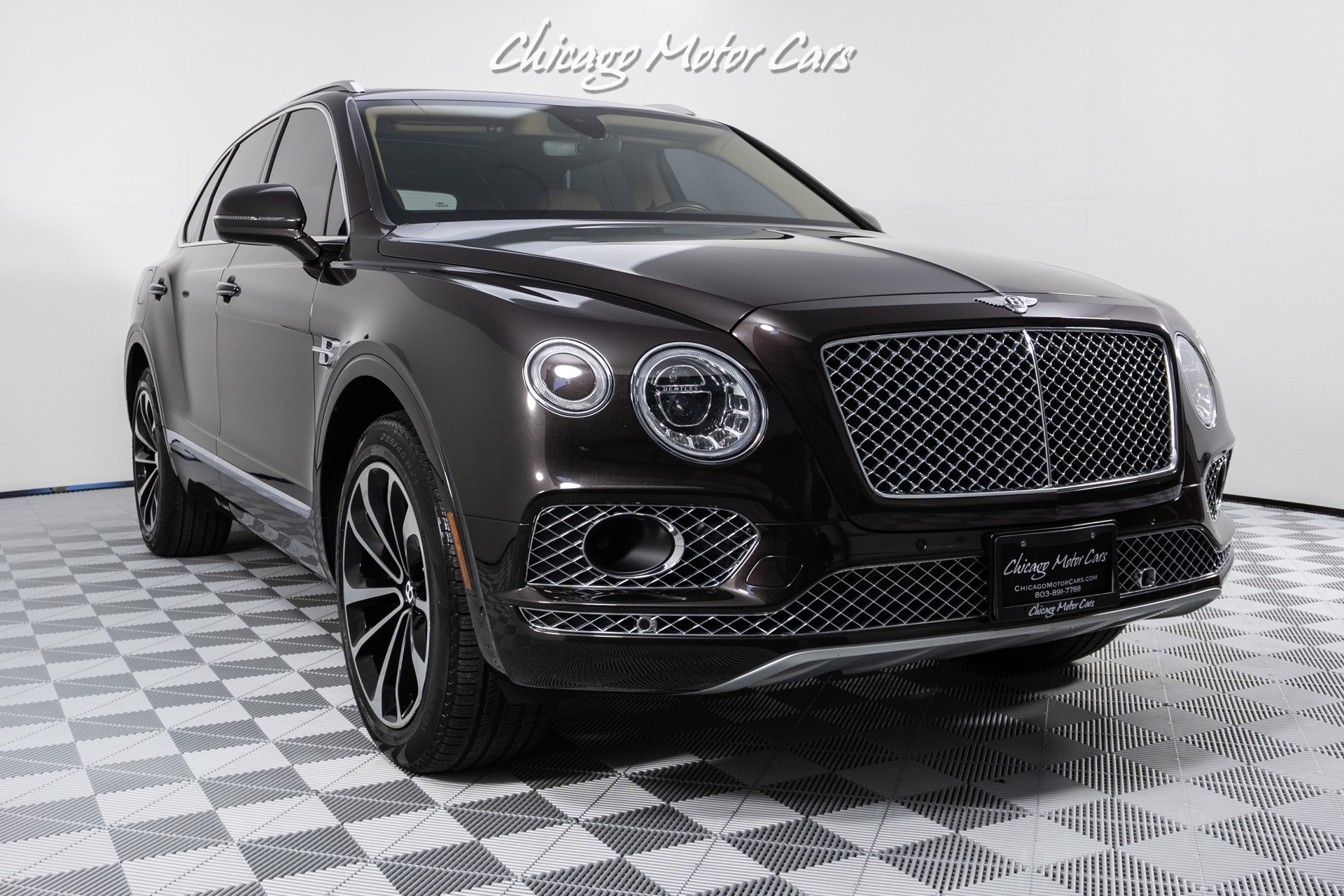 Used-2018-Bentley-Bentayga-W12-Signature-Edition-Rear-Seat-Entertainment-Unique-Havana-Finish-Loaded