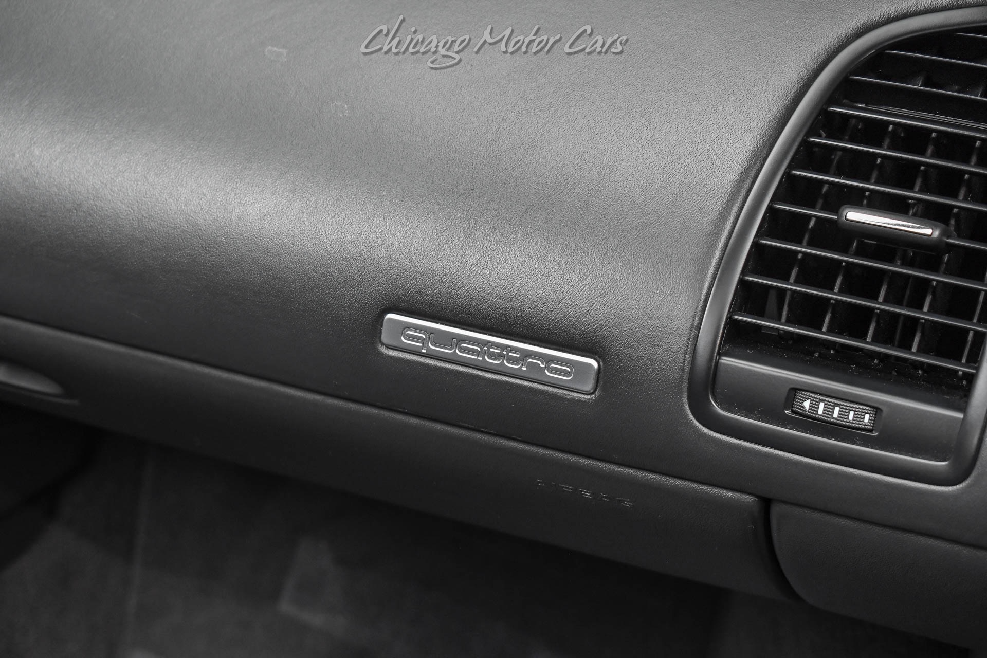 Used-2011-Audi-R8-52-quattro-Spyder-B-O-Audio-Audi-NAV-Plus-Enhanced-Leather-Pkg