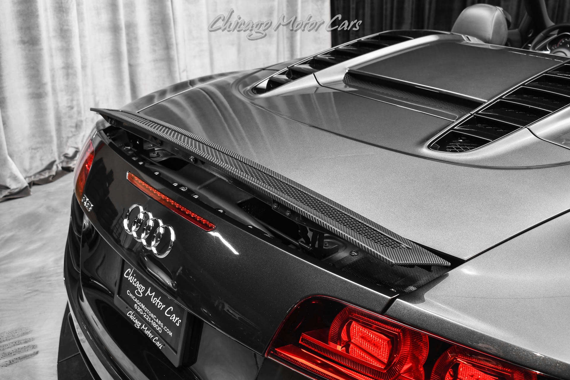 Used-2011-Audi-R8-52-quattro-Spyder-B-O-Audio-Audi-NAV-Plus-Upgraded-Exhaust