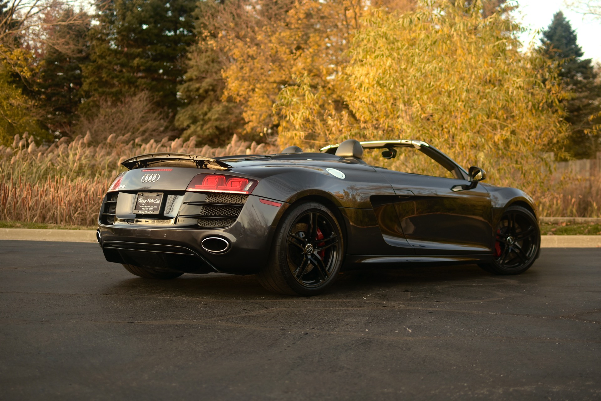 Used-2011-Audi-R8-52-quattro-Spyder-B-O-Audio-Audi-NAV-Plus-Upgraded-Exhaust