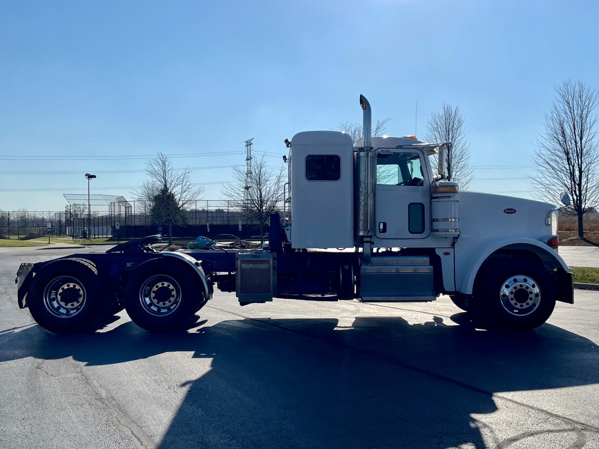 Used-2012-Peterbilt-367-Sleeper---Cummins-ISX15---485-HP---15-Speed-Manual