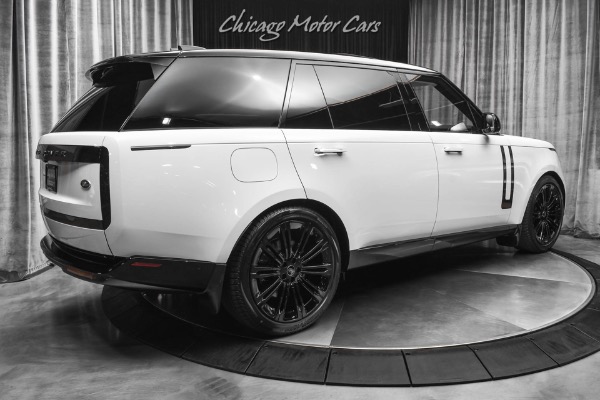 Used 2022 Land Rover Range Rover P530 SE LWB for sale Sold at Chicago Motor Cars in West Chicago IL 60185 5