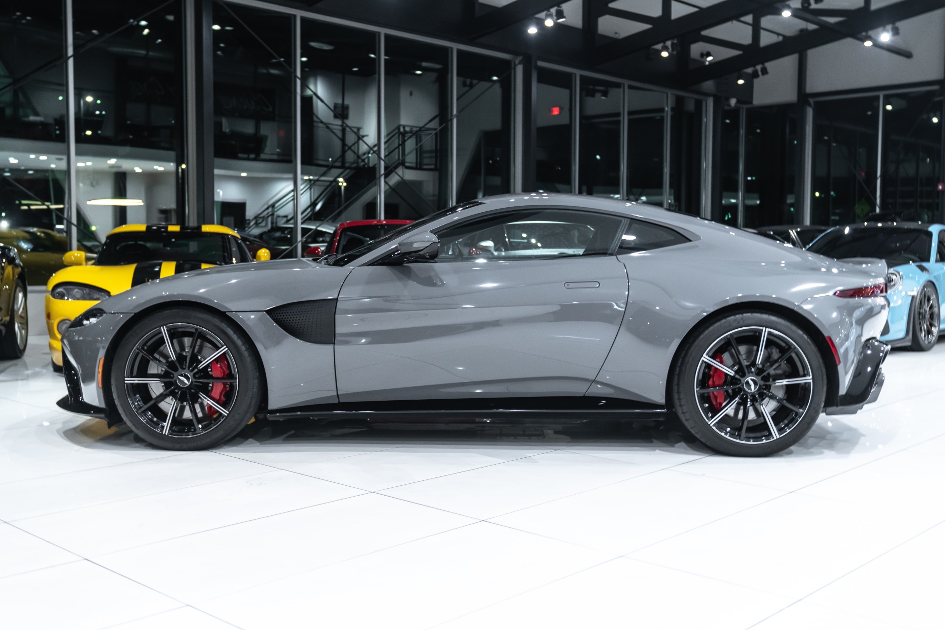 Used-2019-Aston-Martin-Vantage-V8-Beautiful-Color-Recent-Service-New-Tires