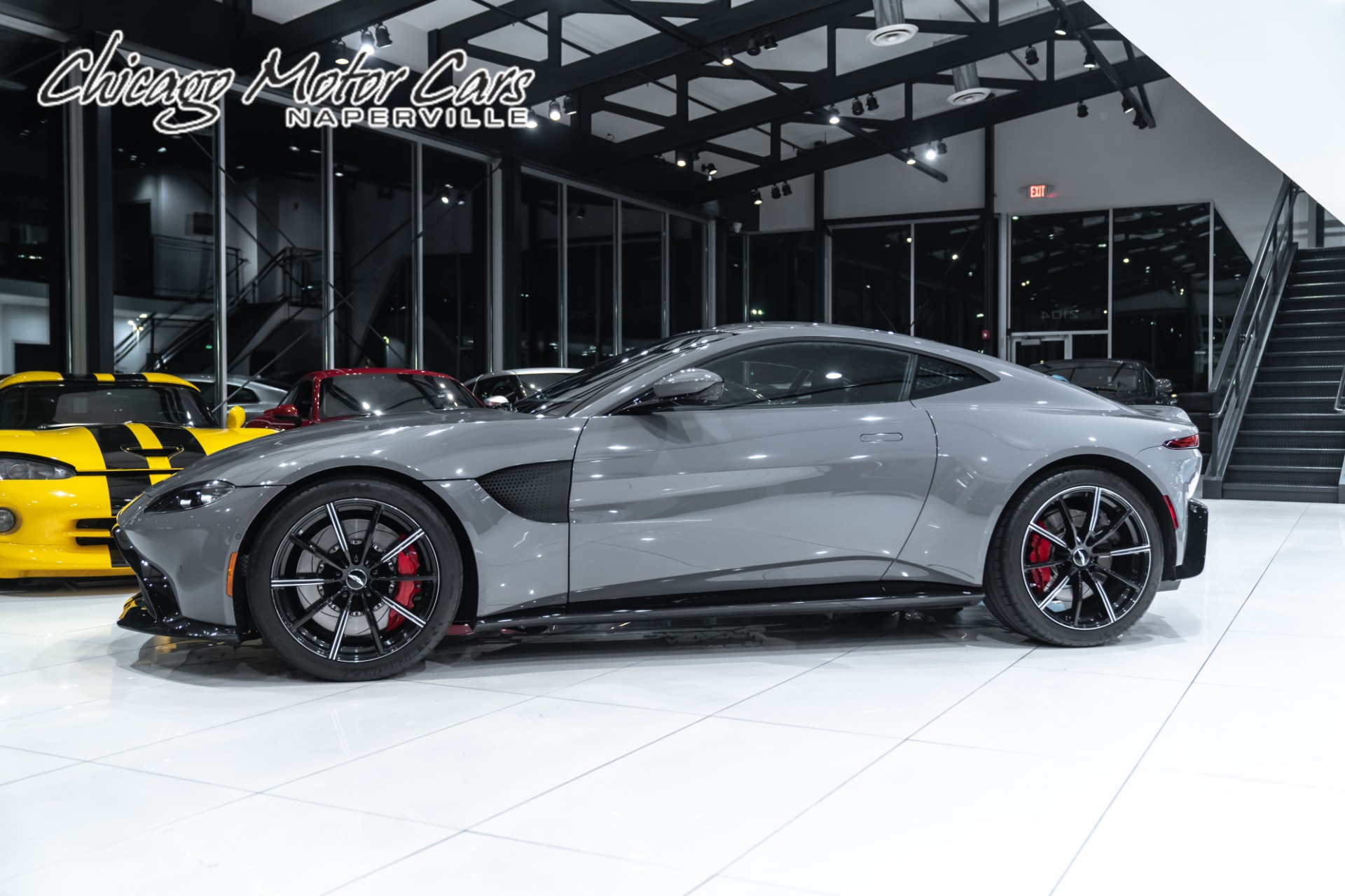 Used-2019-Aston-Martin-Vantage-V8-Beautiful-Color-Recent-Service-New-Tires