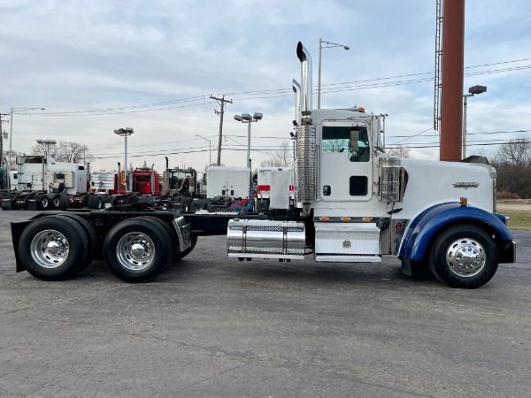 Used 2006 Kenworth W900 Day Cab - CAT C15 ACERT - 450 Horsepower -10 Speed Manual - WET KIT for sale Sold at Chicago Motor Cars in West Chicago IL 60185 4