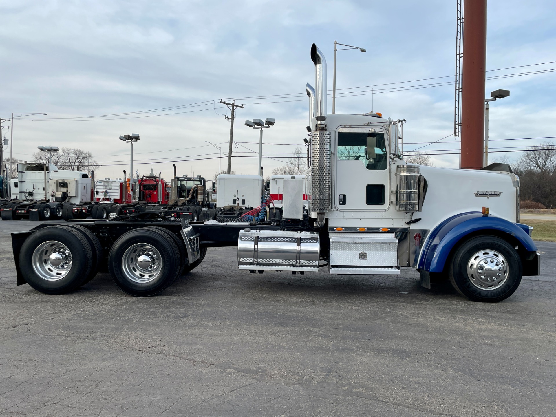 Used-2006-Kenworth-W900-Day-Cab---CAT-C15-ACERT---450-Horsepower--10-Speed-Manual---WET-KIT