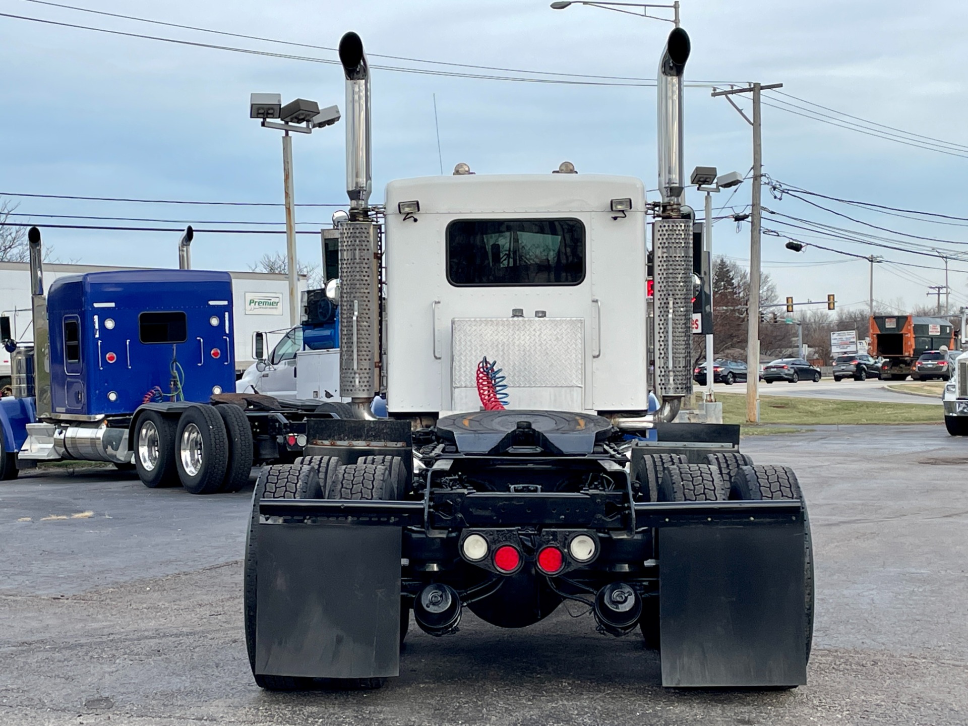 Used-2006-Kenworth-W900-Day-Cab---CAT-C15-ACERT---450-Horsepower--10-Speed-Manual---WET-KIT