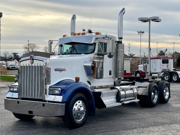 Used 2006 Kenworth W900 Day Cab - CAT C15 ACERT - 450 Horsepower -10 Speed Manual - WET KIT for sale Sold at Chicago Motor Cars in West Chicago IL 60185 1