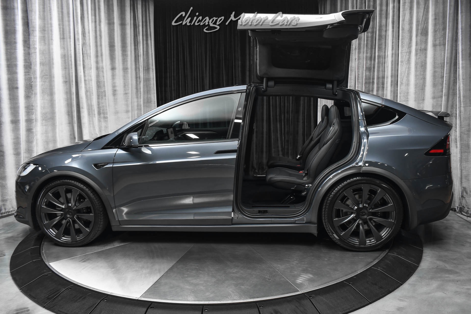 Used-2022-Tesla-Model-X-Plaid-SUV-Autopilot-ONLY-3100-Miles-22-Inch-Turbine-Wheels-Carbon-Trim