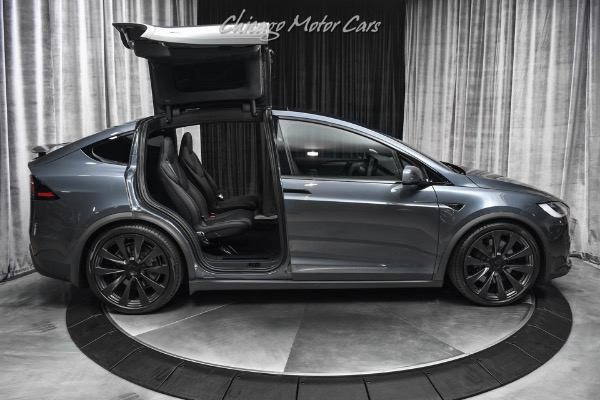 Used-2022-Tesla-Model-X-Plaid-SUV-Autopilot-ONLY-3100-Miles-22-Inch-Turbine-Wheels-Carbon-Trim